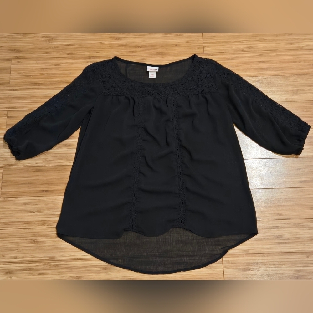 Mossimo Black Lace Detail Top